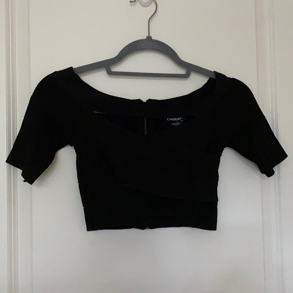 Off shoulder crop bandage top